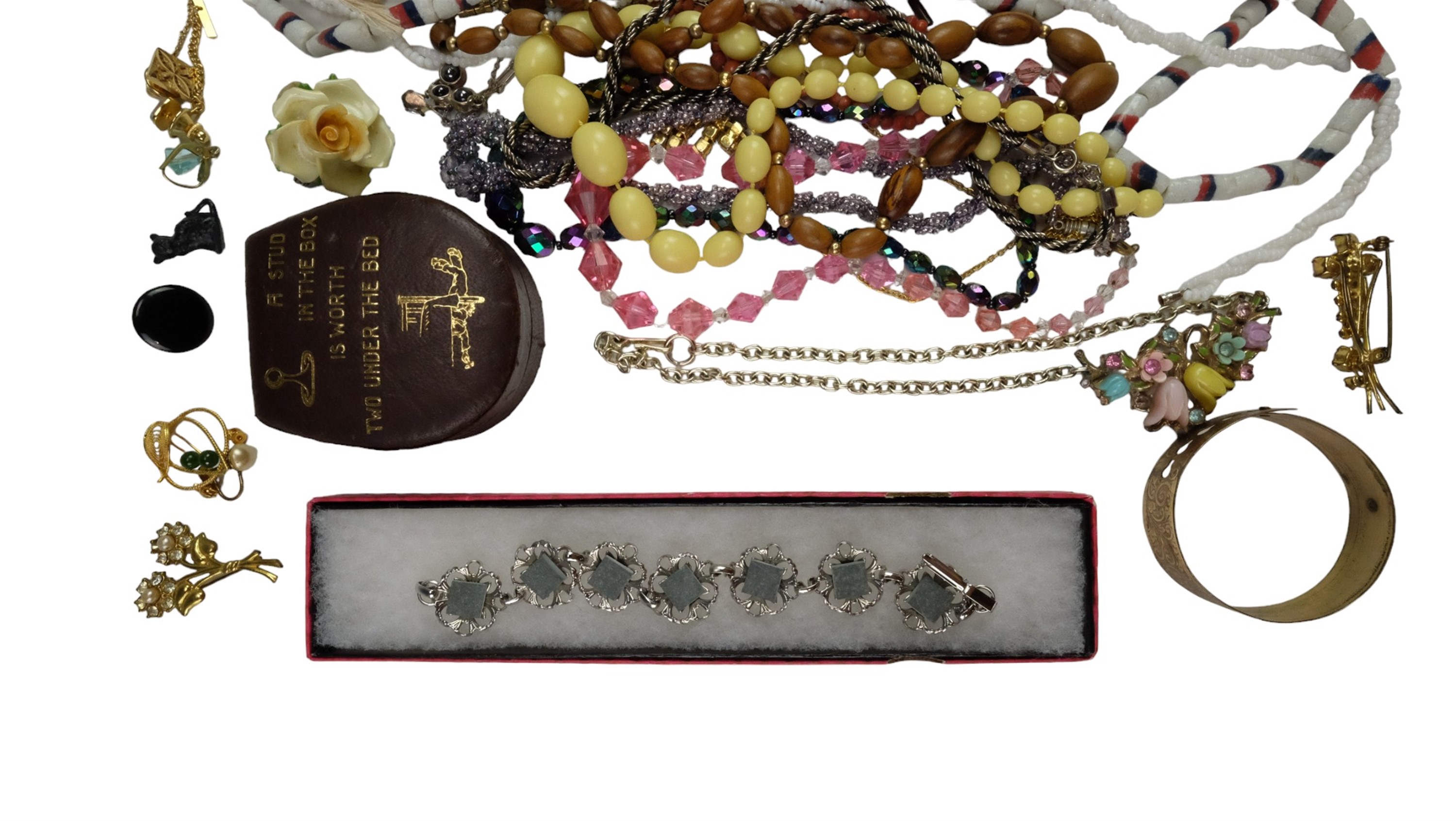 A quantity of vintage and later costume jewellery, including mother-of-pearl and horn brooches, - Image 4 of 4