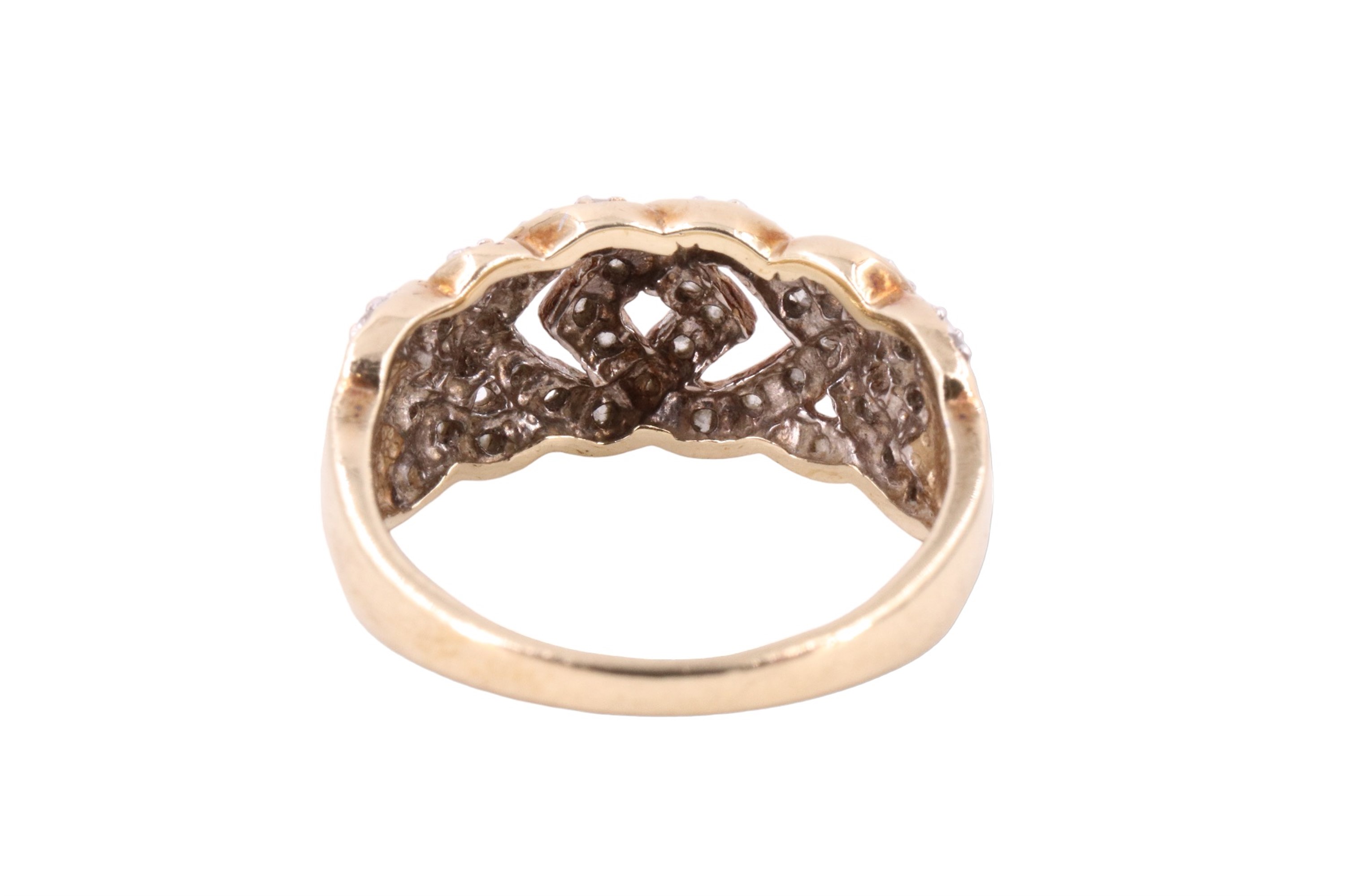 A contemporary diamond interlace dress ring, having adorse interlaced openwork, line set with 44 - Image 4 of 5