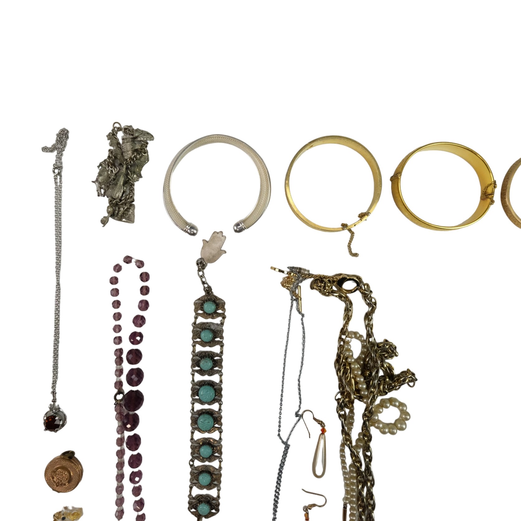 A quantity of costume jewellery including a baroque tiger's eye pendant - Image 3 of 4