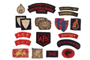 Sundry Second World War British army and other cloth insignia