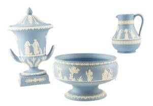 A Wedgwood blue Jasperware Campania form lidded urn, together with bowl, and jug, urn 30 cm high