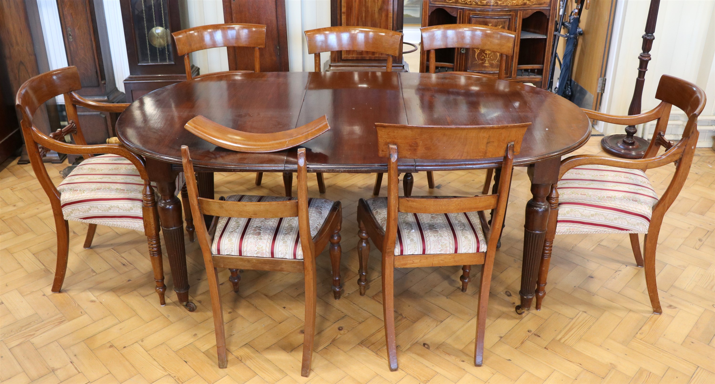 A Victorian mahogany dining suite - Image 2 of 12