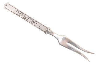 A Continental European 830 standard white metal pickle fork, second quarter 20th Century, 13.5 cm,