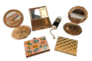 Four powder compacts including Stratton, Vogue, Arme, etc together with a Lamkin Powder brush and