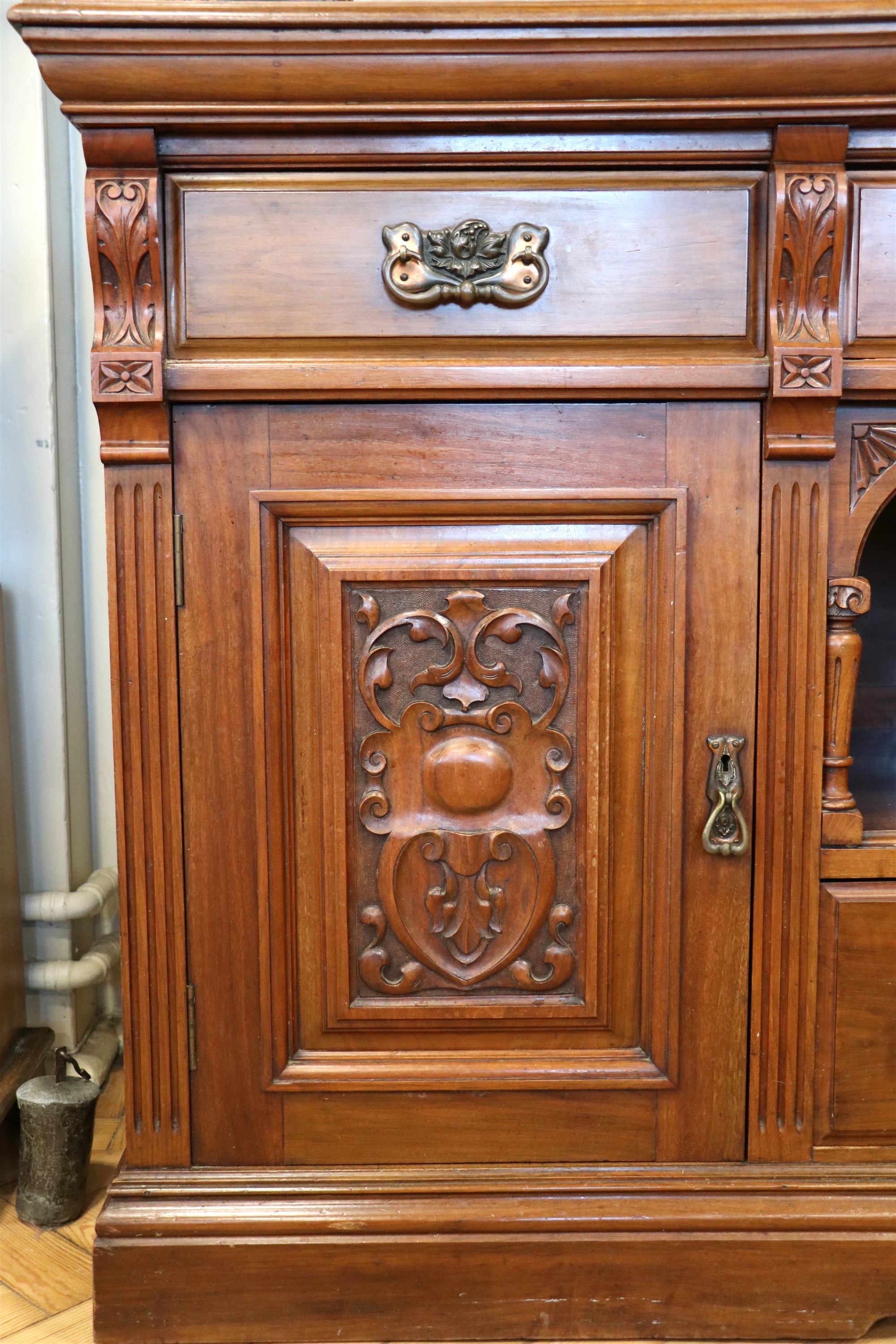 A late 19th / early 20th Century walnut mirror backed sideboard, 184 x 59 x 221 cm - Image 2 of 3