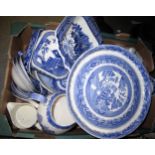 Quantity of various blue transfer printed dinnerware