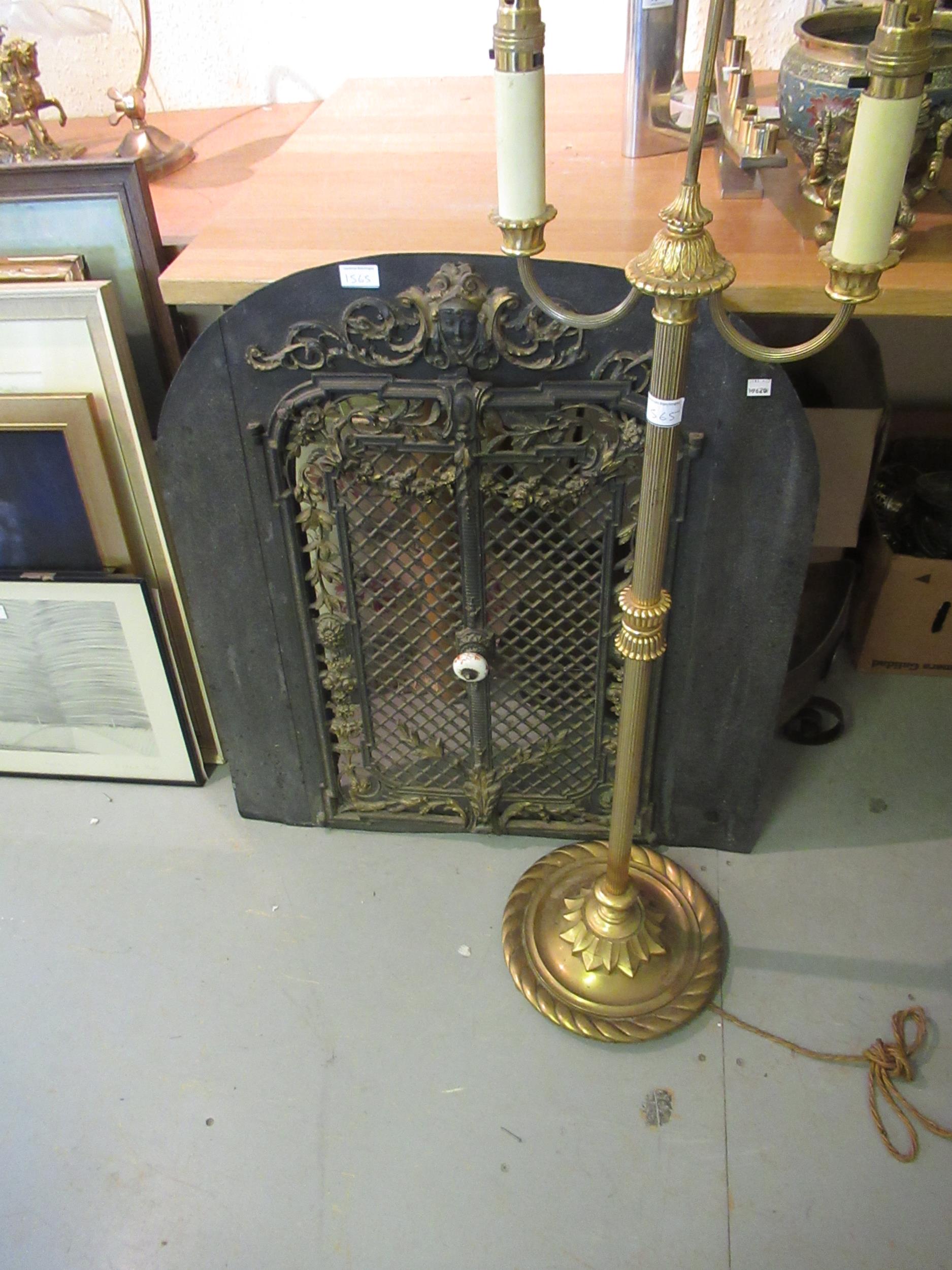 Mid 20th Century mahogany and brass mounted drinks / tea trolley, gilded composition wall bracket, - Image 4 of 6