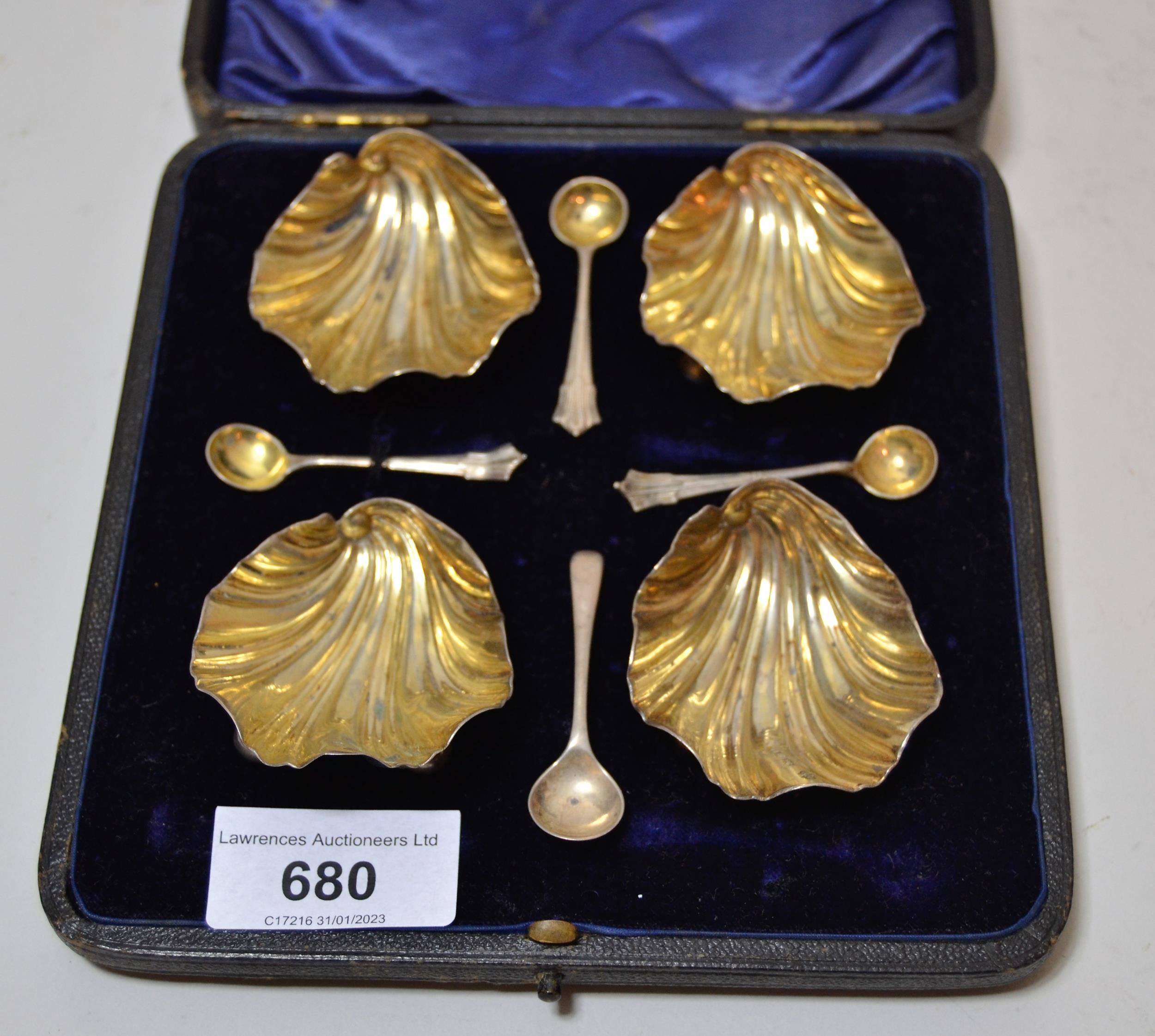 Cased set of four Edwardian silver shell form salts with spoons, London, 1903