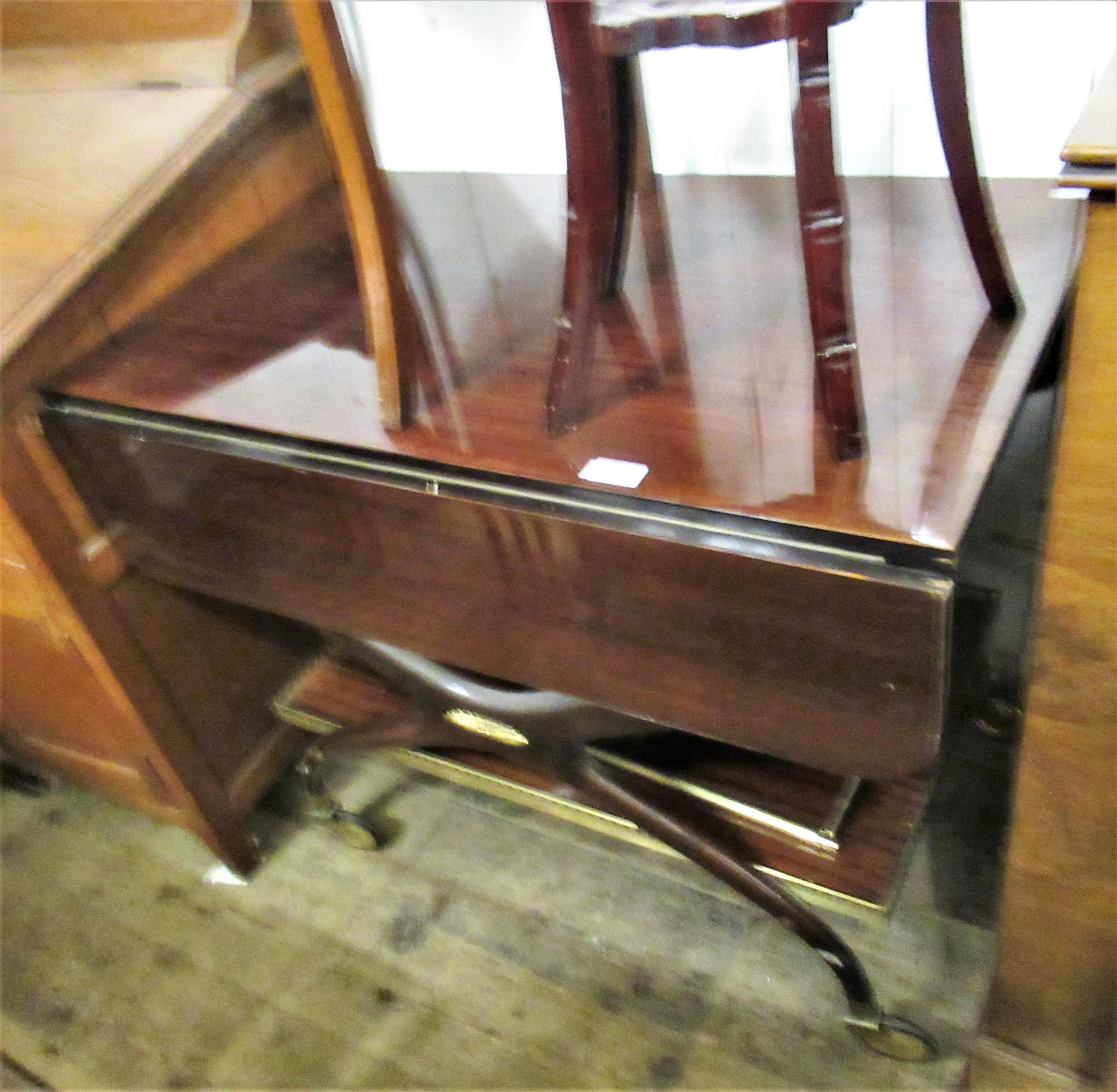 Mid 20th Century mahogany and brass mounted drinks / tea trolley, gilded composition wall bracket,