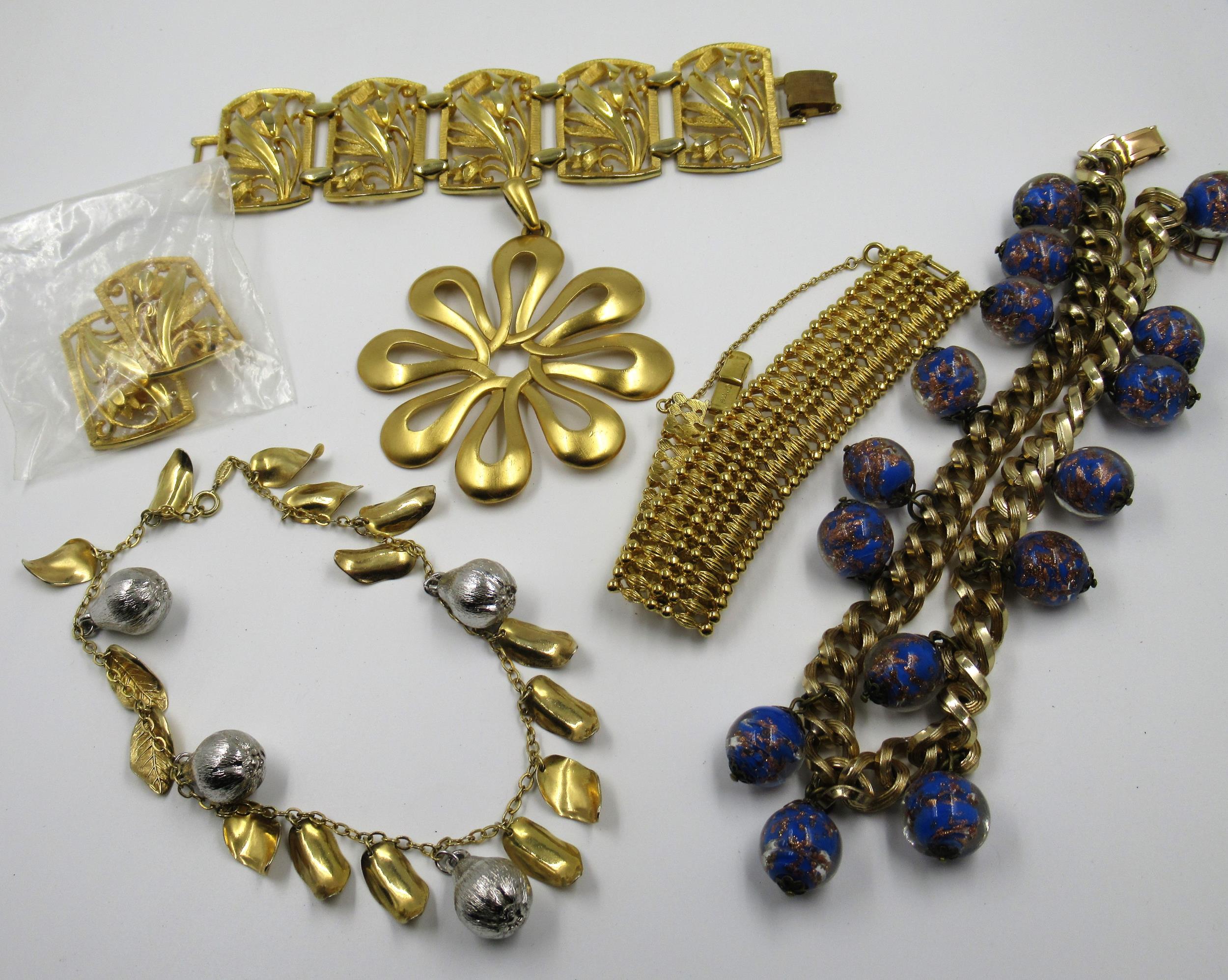 Large Trifari pendant and a quantity of other costume jewellery All in good condition. Six items