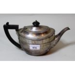 20th Century oval London silver teapot, 14.5oz t