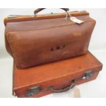 Early 20th Century leather Gladstone type bag, 46cms wide together with a small leather suitcase,