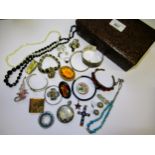 Box containing a small quantity of miscellaneous costume jewellery