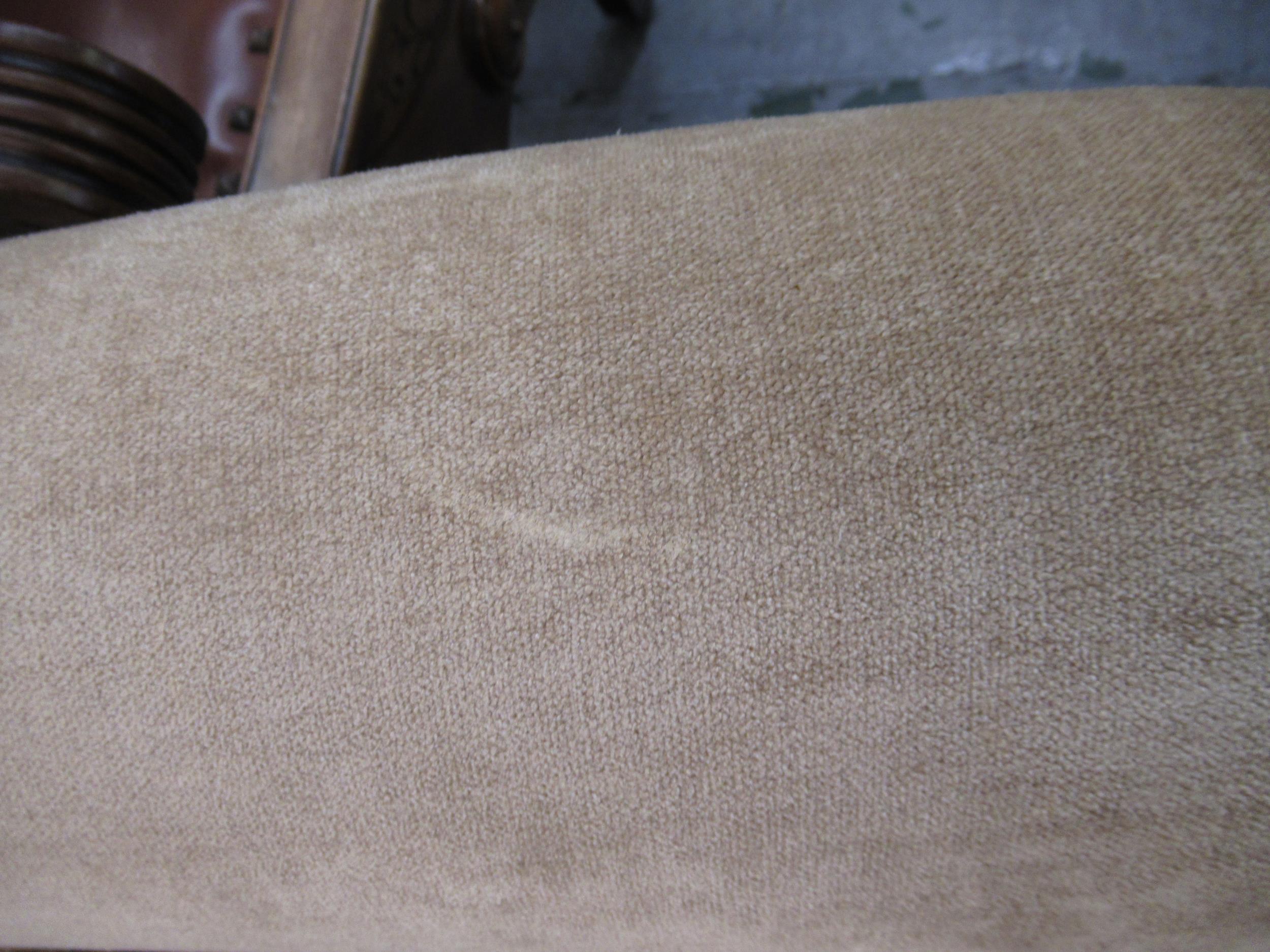 Kingcombe Chelsea two seater sofa, covered in Colefax and Fowler biscuit fabric, raised on low - Image 6 of 9