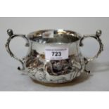 London silver two handled porringer, embossed with a lion and unicorn, 8oz t, maker Lambert &