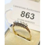 Small 18ct yellow gold five stone diamond ring, size N.5, 2g