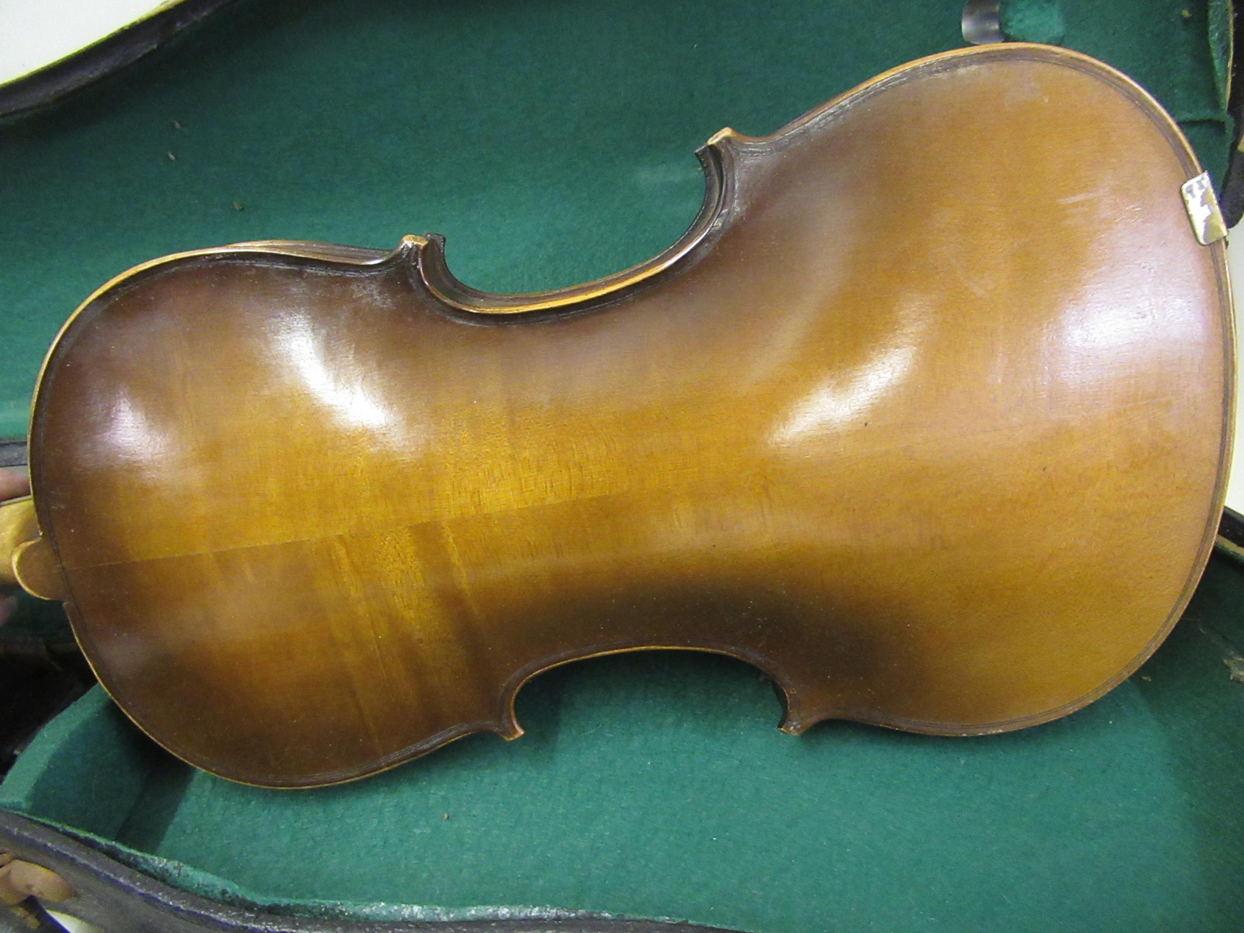 Japanese violin and bow, 14in two piece back in fitted case (at fault) - Image 3 of 4