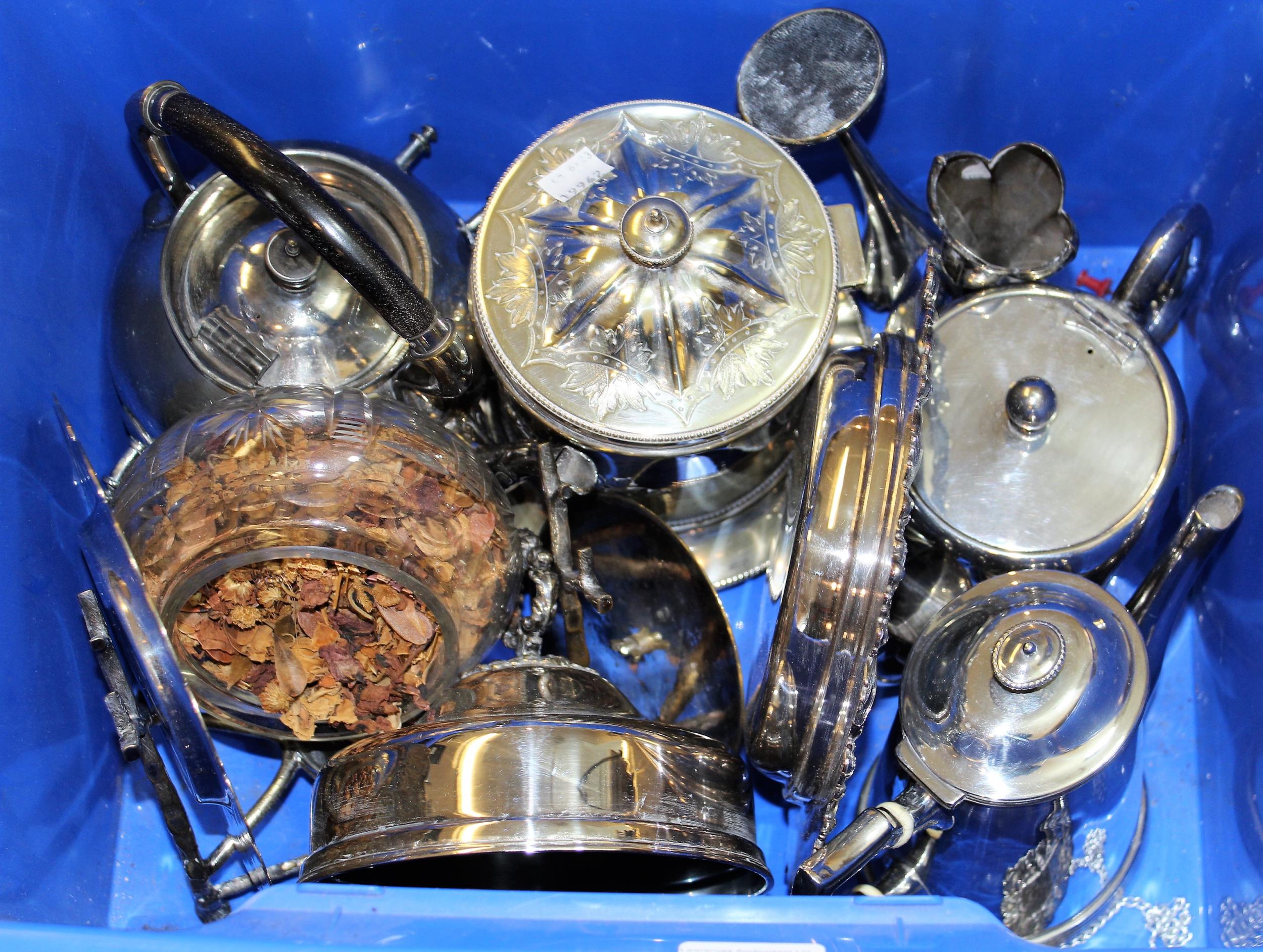 Small quantity of miscellaneous silver plate