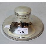 Birmingham silver circular capstan inkwell, with hinged cover and clear glass associated well, (
