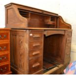 Early 20th Century oak roll top desk