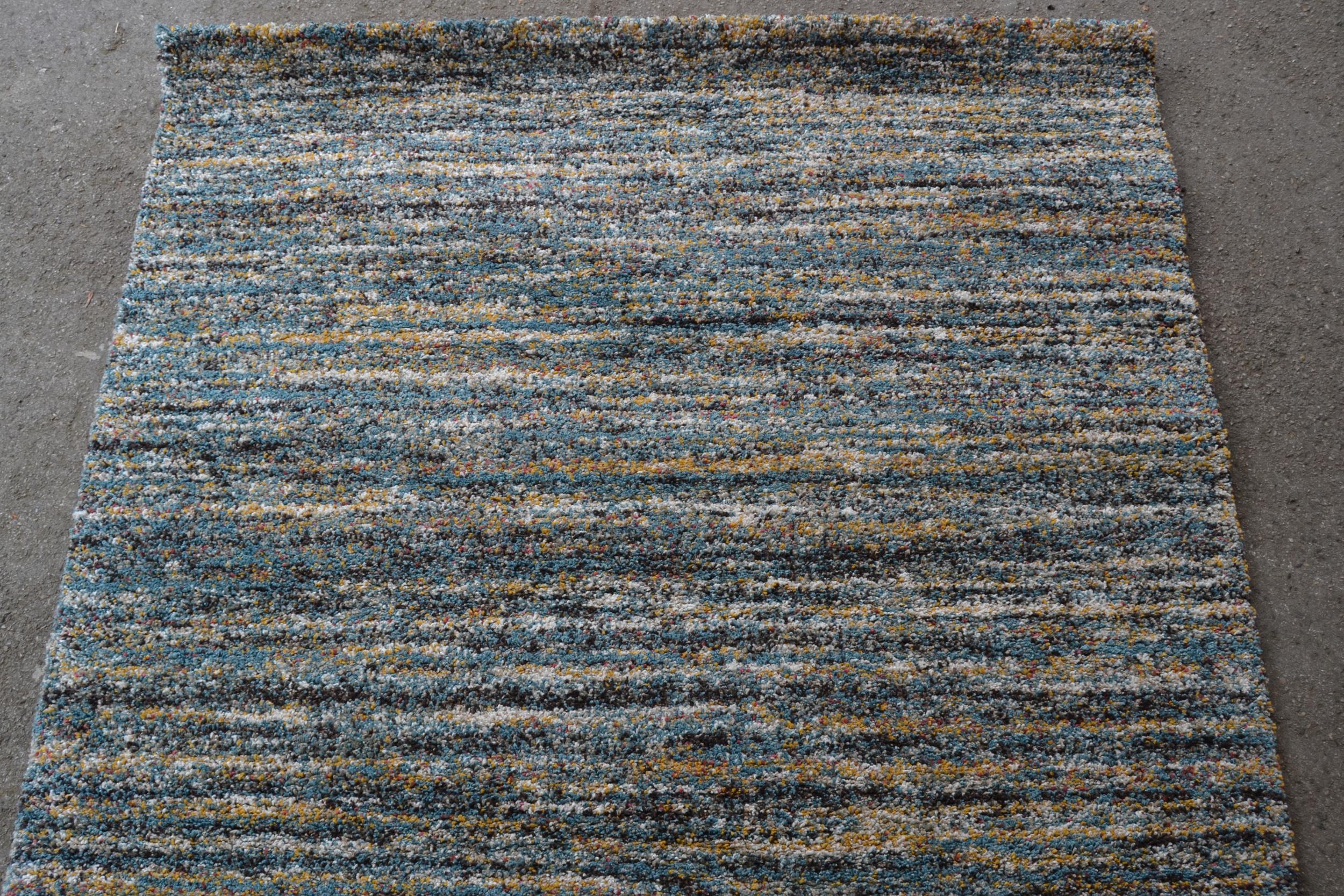 Modern deep pile rug of abstract design, 194cms x 133cms - Image 2 of 3