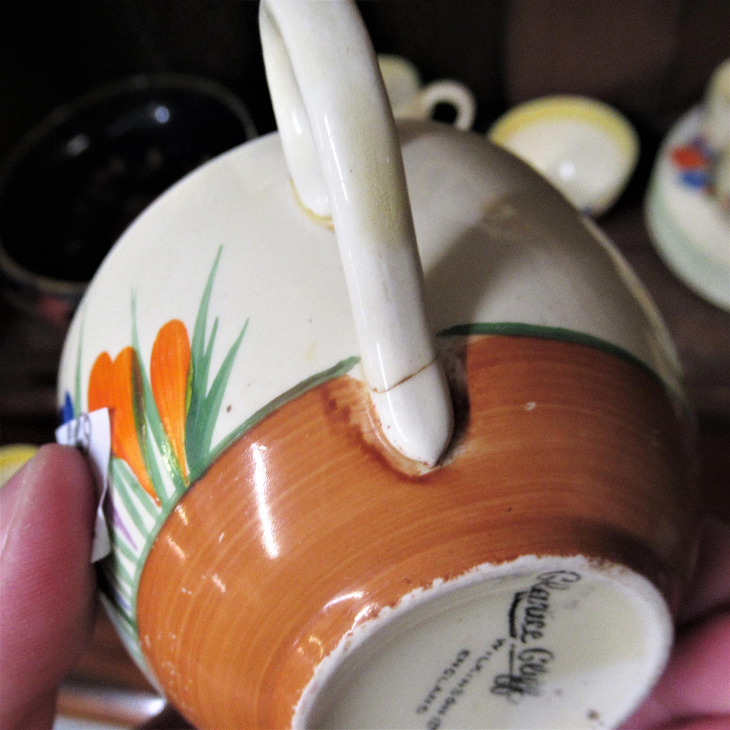 Clarice Cliff Crocus pattern part breakfast set comprising: seven side plates, five saucers, four - Image 6 of 25