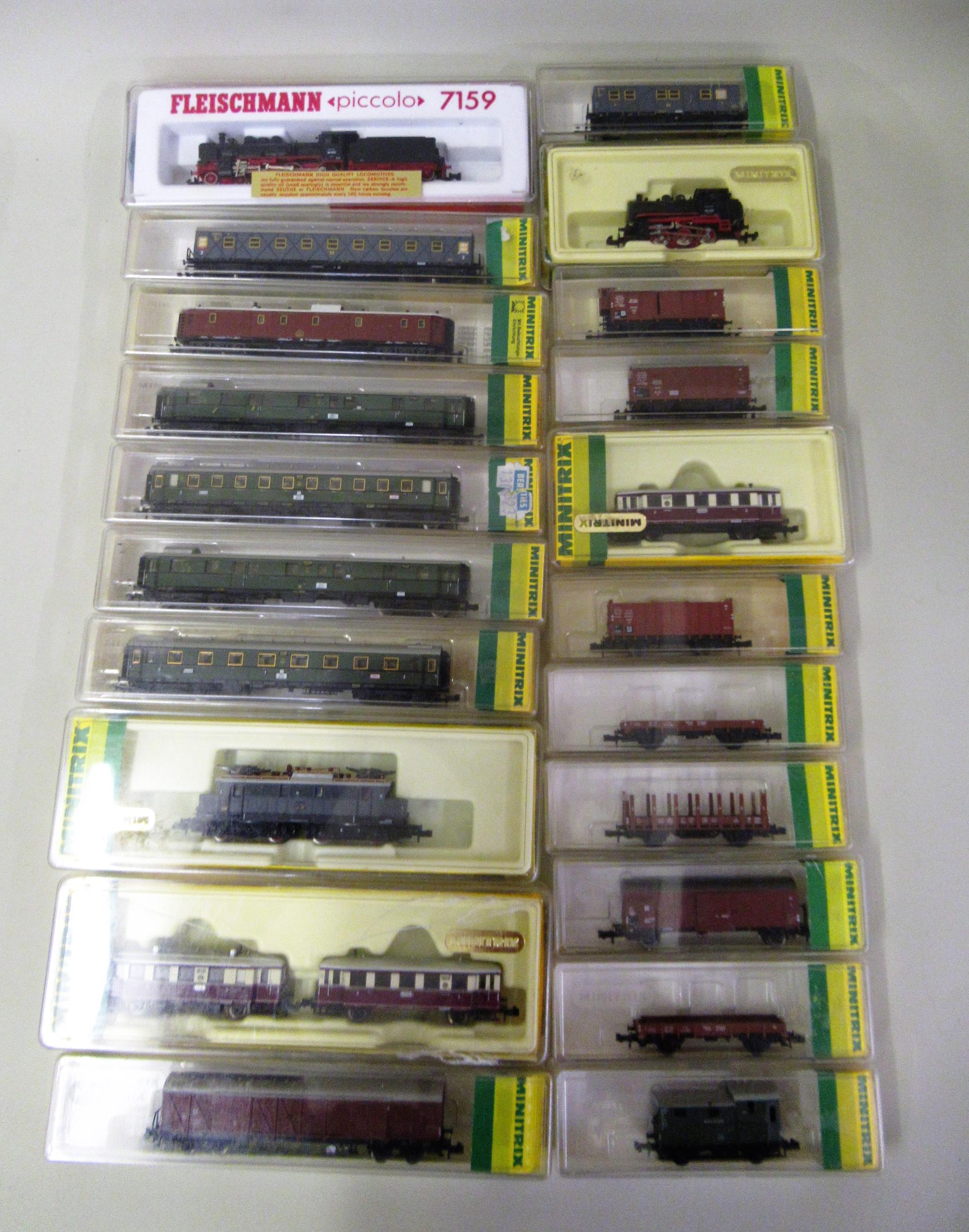 Quantity of ' N ' gauge model railway including locomotives by Minitrix & Fleischmann, together with