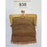 Ladies 9ct gold chain link evening purse, 6cms x 5cms approximately, 24.5g