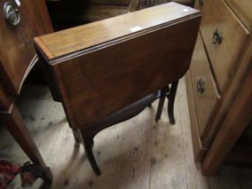 Small Edwardian mahogany and satinwood crossbanded drop-leaf Sutherland table, together with a