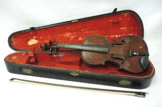 Late 19th / early 20th Century violin having single piece back with bow in a fitted case (at fault)