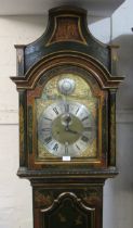 18th Century green chinoiserie lacquered longcase clock, the arched dial inscribed Edmond Dore, 1734