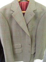 T. M. Lewin gentleman's pure wool tailored tweed jacket Chest Size - 54cm Small signs of wear but