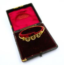 Edwardian gold triple horseshoe bangle set seed pearls (at fault), 7g