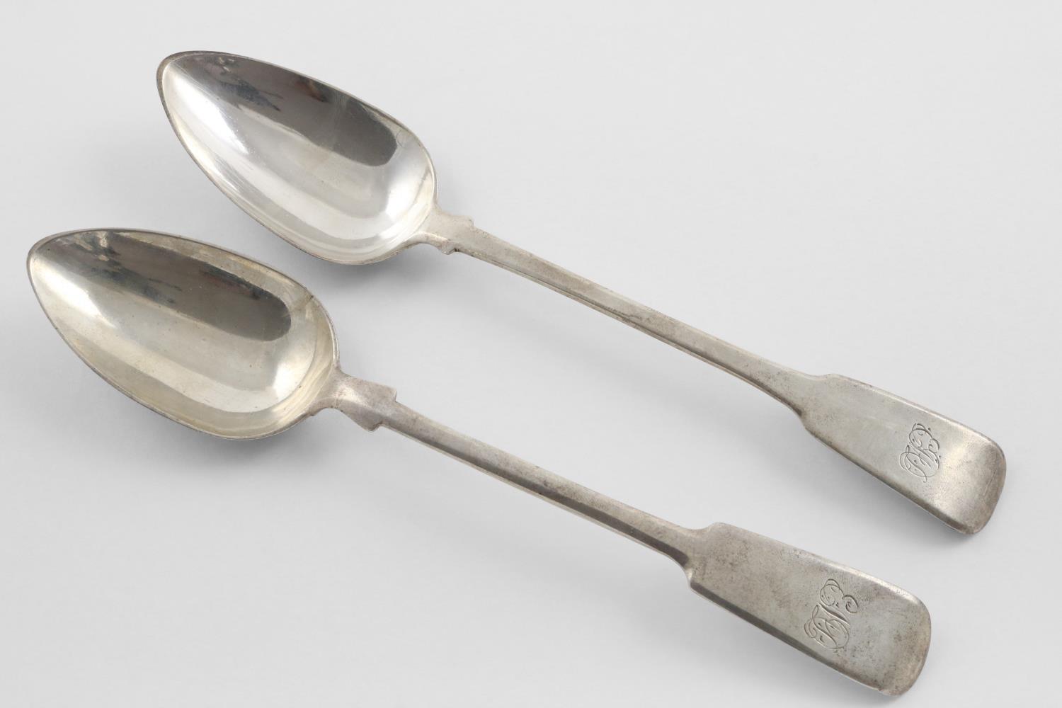 A PAIR OF GEORGE III/IV SCOTTISH PROVINCIAL TABLESPOONS.