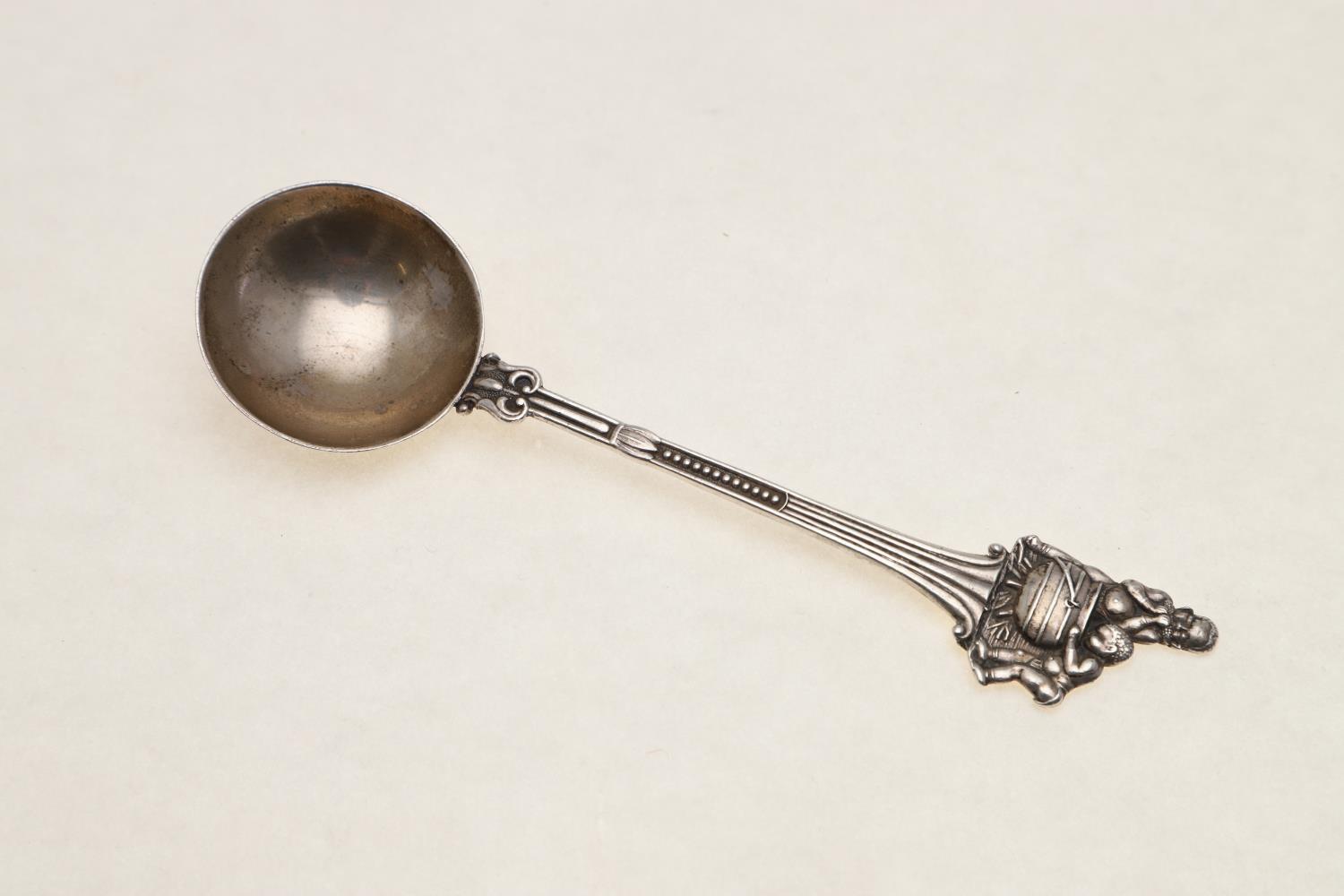 TWO SIMILAR EARLY VICTORIAN CREAM/SAUCE LADLES. - Image 4 of 7