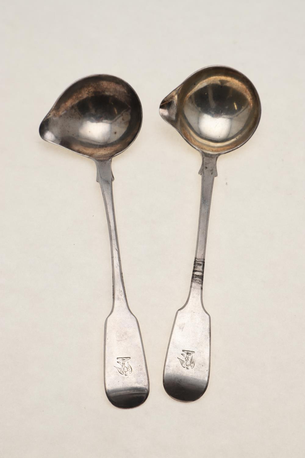 TWO SIMILAR EARLY VICTORIAN CREAM/SAUCE LADLES. - Image 2 of 7