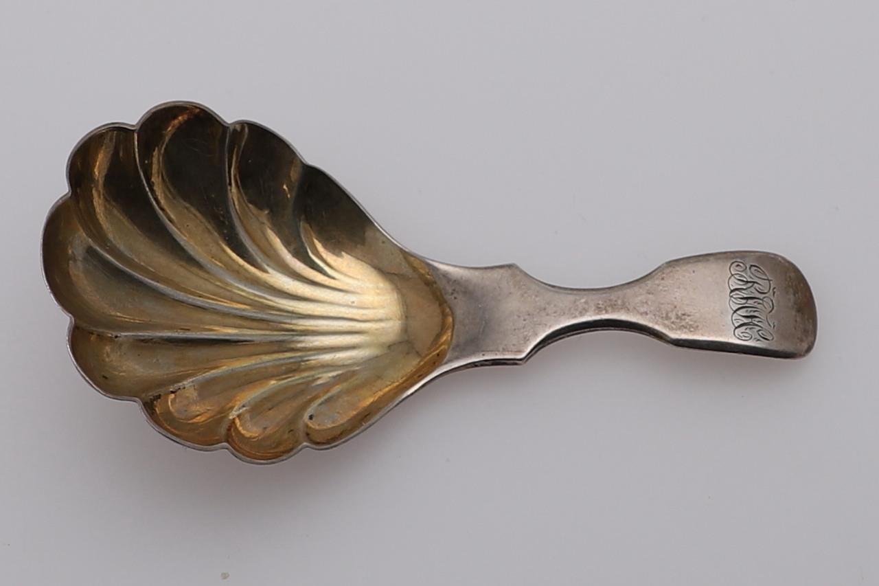 FIVE VARIOUS ANTIQUE CADDY SPOONS:-. - Image 4 of 11