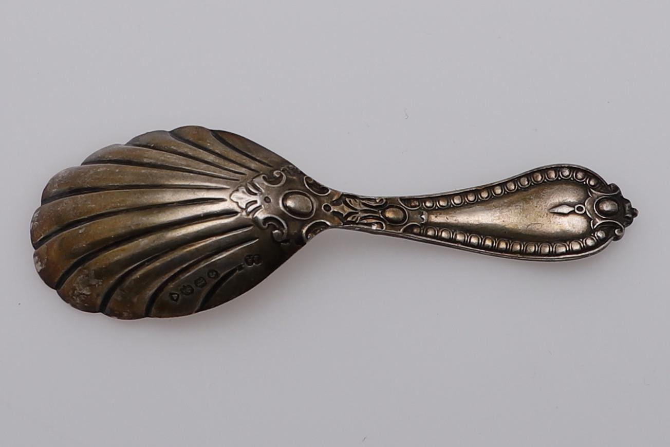 FIVE VARIOUS ANTIQUE CADDY SPOONS:-. - Image 11 of 11