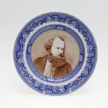 A COPELAND LATE SPODE DESSERT PLATE PRINTED WITH A PORTRAIT OF ALBERT SMITH.