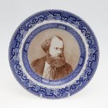 A COPELAND LATE SPODE DESSERT PLATE PRINTED WITH A PORTRAIT OF ALBERT SMITH.
