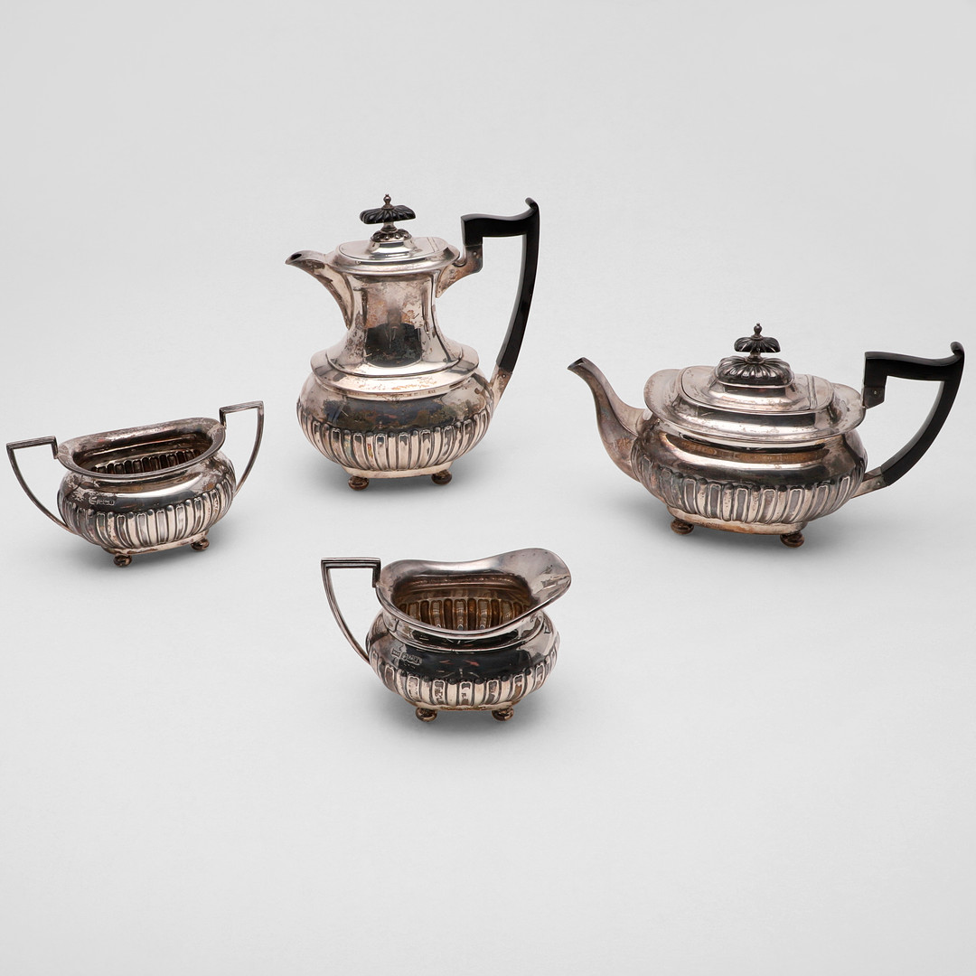 A GEORGE V FOUR-PIECE TEA SET. - Image 2 of 6