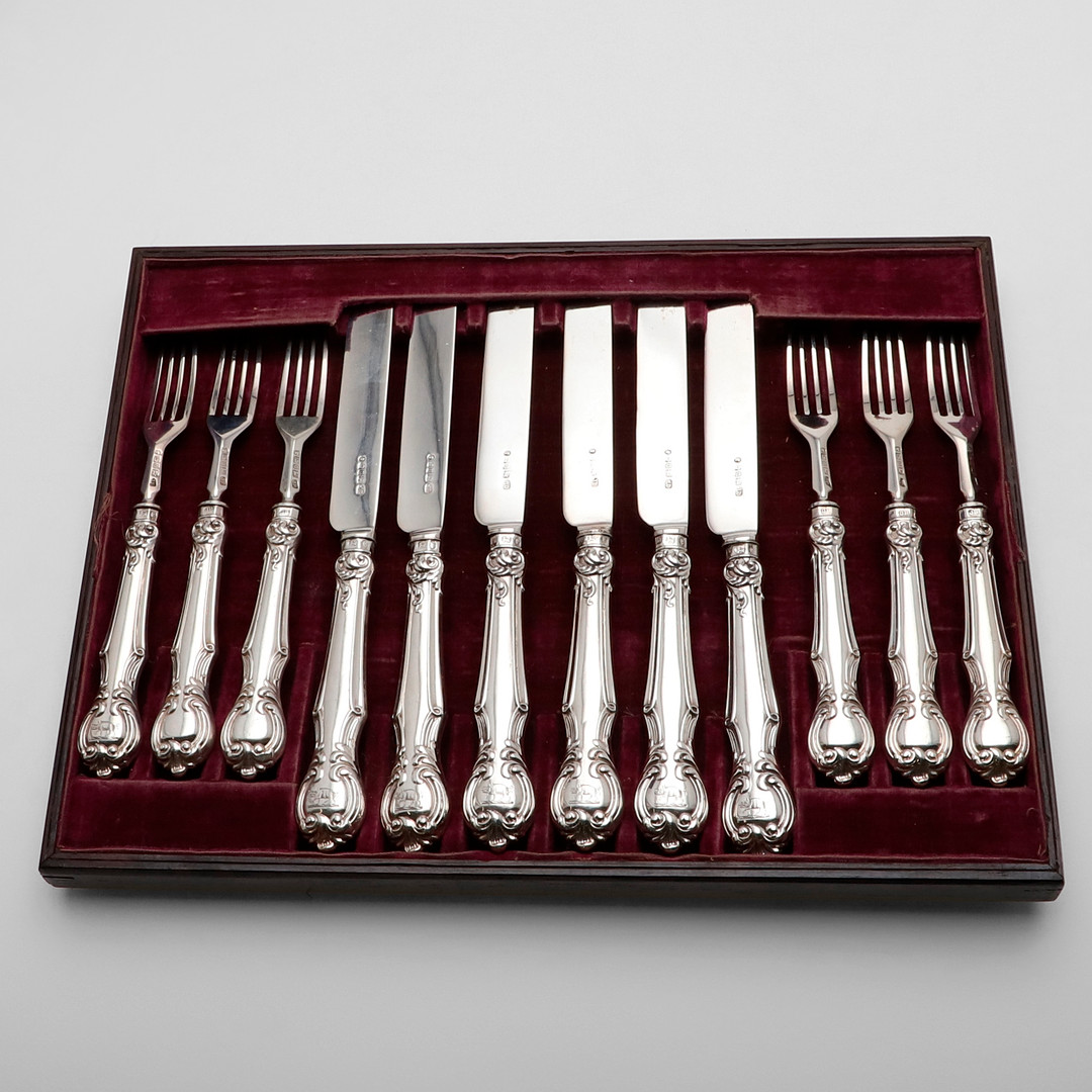 A VICTORIAN CASED SET OF TWELVE PAIRS OF DESSERT KNIVES & FORKS. - Image 2 of 6