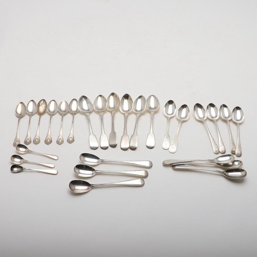 A MIXED LOT OF SPOONS. - Image 2 of 4