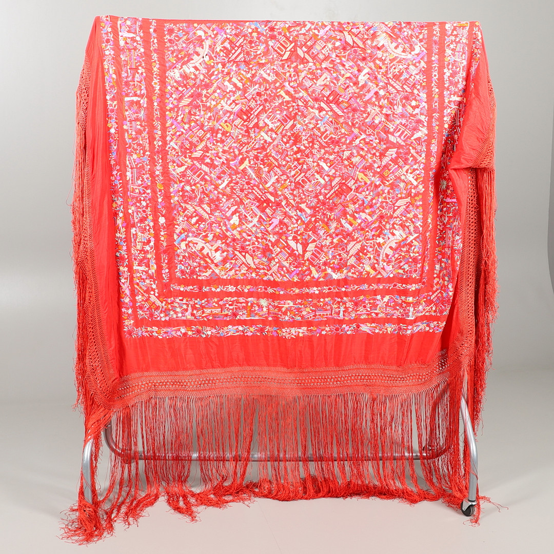 CHINESE SILK SHAWL. - Image 8 of 11