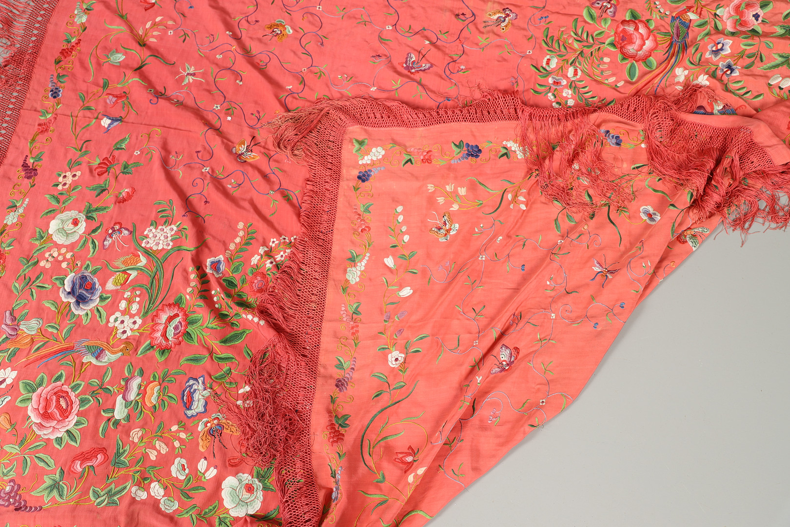 TWO CHINESE SILK EMBROIDERED SHAWLS. - Image 14 of 23