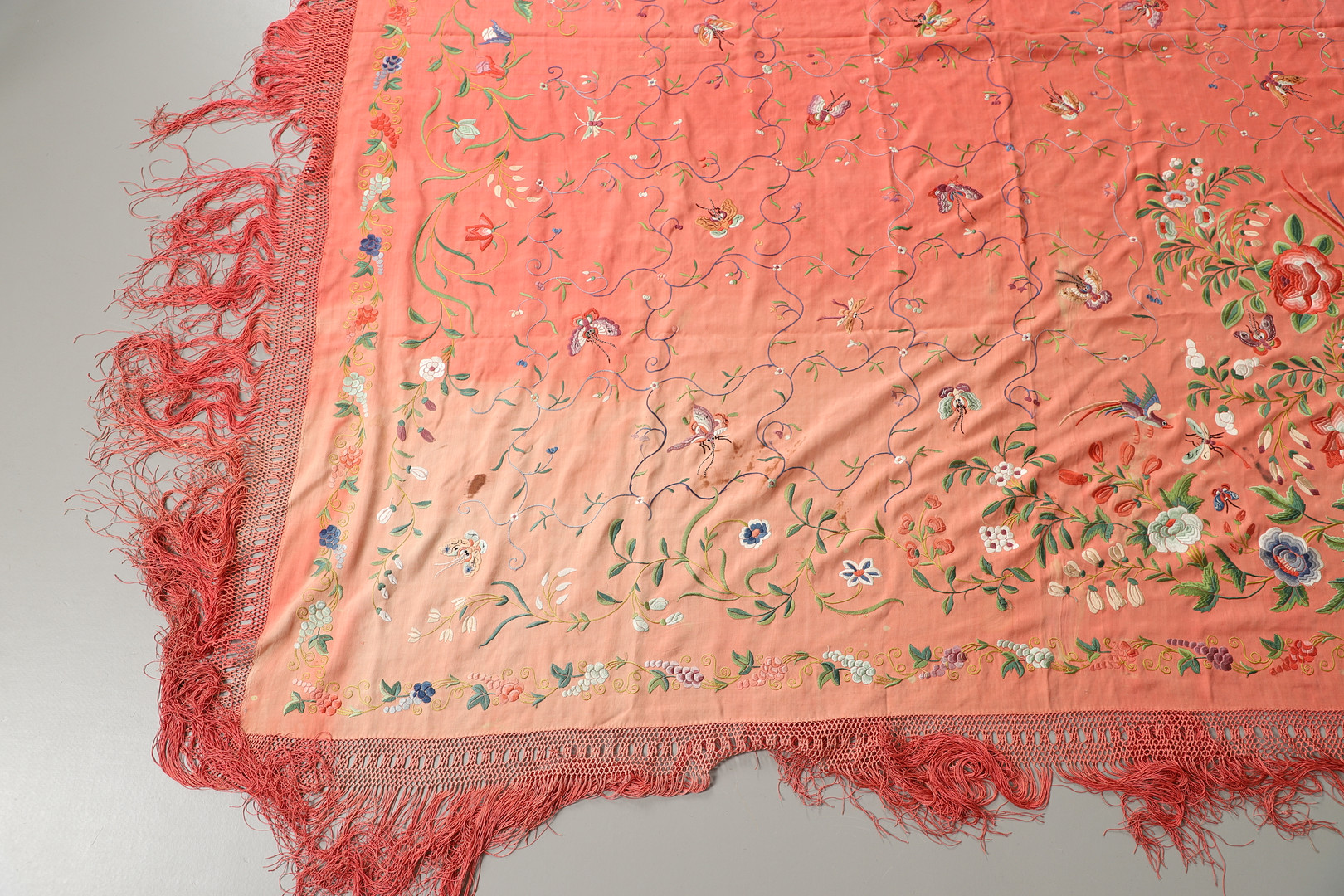 TWO CHINESE SILK EMBROIDERED SHAWLS. - Image 15 of 23