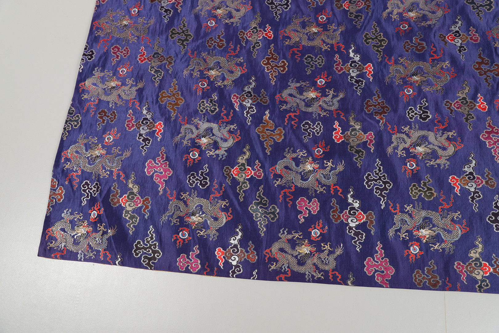 CHINESE SILK EMBROIDERED PANEL. - Image 3 of 9