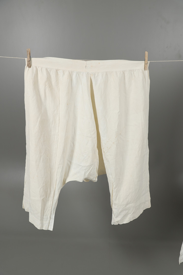 ROYAL INTEREST - QUEEN VICTORIA, RARE PAIR OF BLOOMERS & CHEMISE. - Image 9 of 26