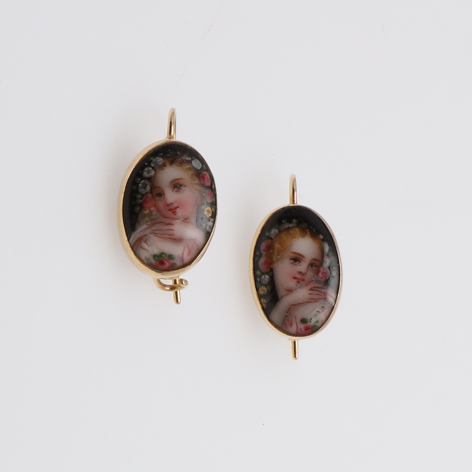 A PAIR OF ENAMEL AND 18CT GOLD DROP EARRINGS.