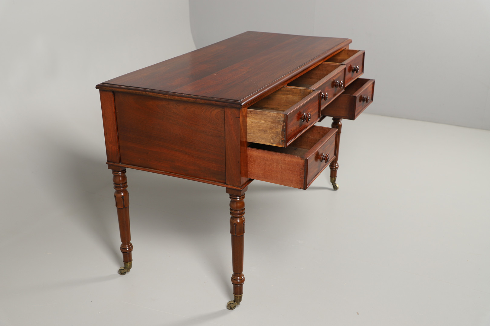 A WILLIAM IV MAHOGANY SIDE TABLE. - Image 5 of 8